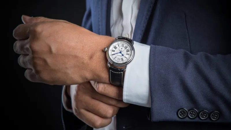 Bộ máy, tính năng và độ bền của đồng hồ Aerowatch