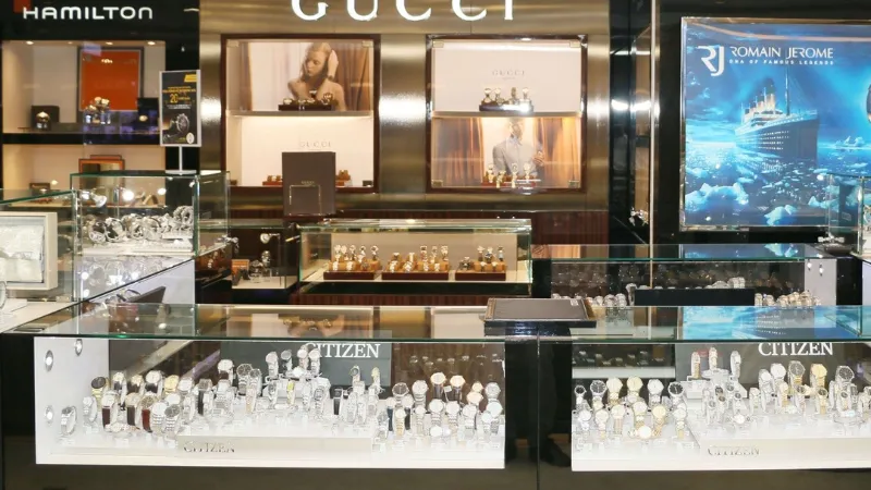 Không gian và trải nghiệm mua sắm tại cửa hàng Cầu Giấy